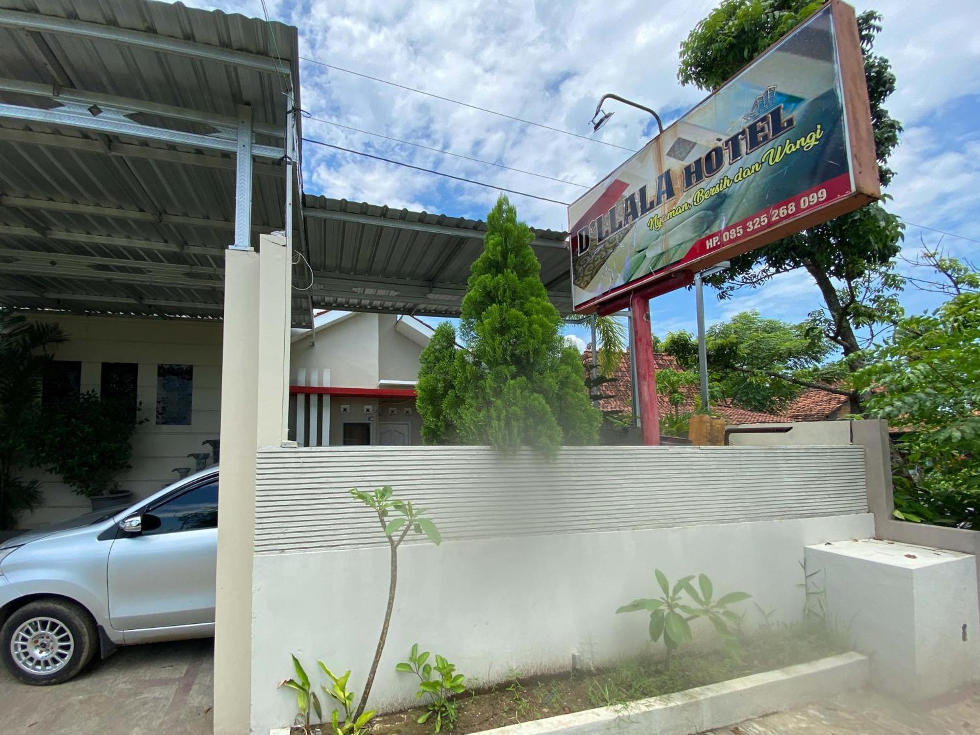 Reddoorz Near Pantai Idola Banyutowo Hotel D'Llala Pati Buitenkant foto